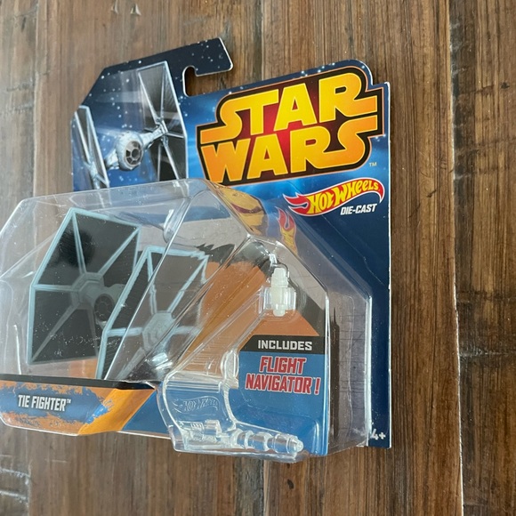 Hot Wheels Star Wars 2014 OG TIE Fighter NEW! w/ Flight Navigator! HTF - Picture 4 of 6